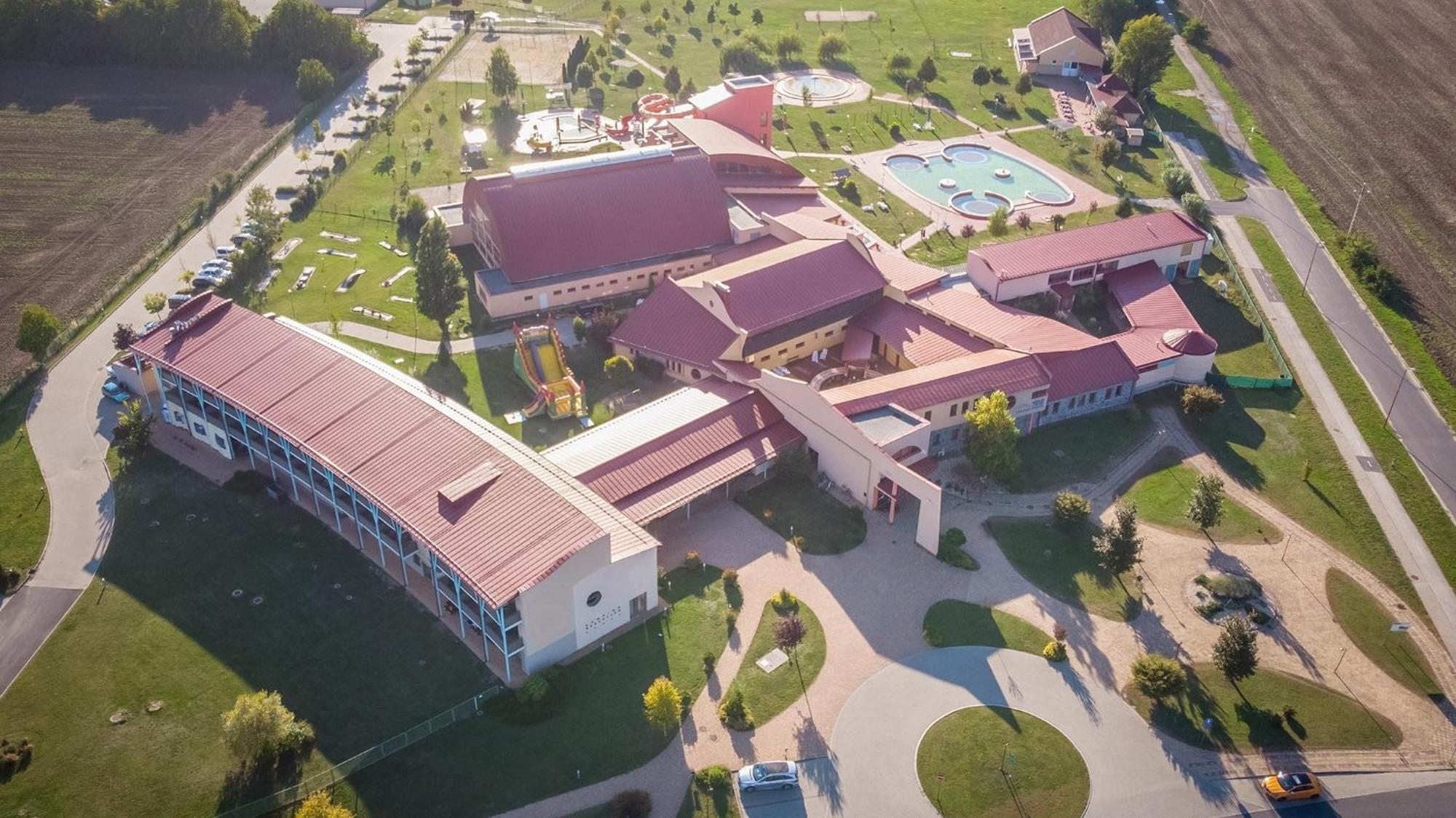 Vulkan Wellness Hotel & Camping Celldömölk Exterior foto
