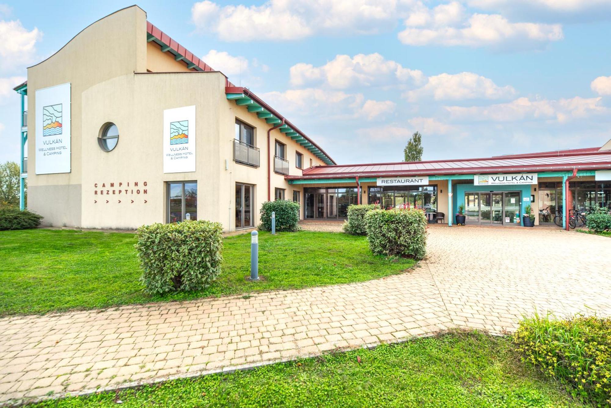 Vulkan Wellness Hotel & Camping Celldömölk Exterior foto